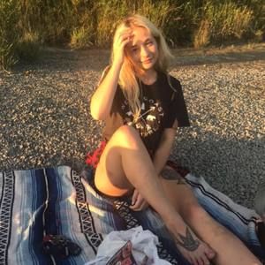 Meet your Posher, Cassie